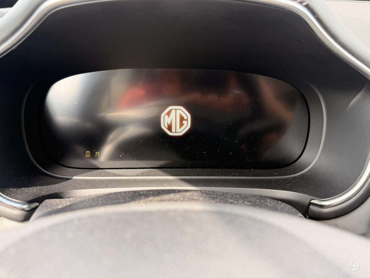 MG EHS, 1.5 l., off-road / crossover