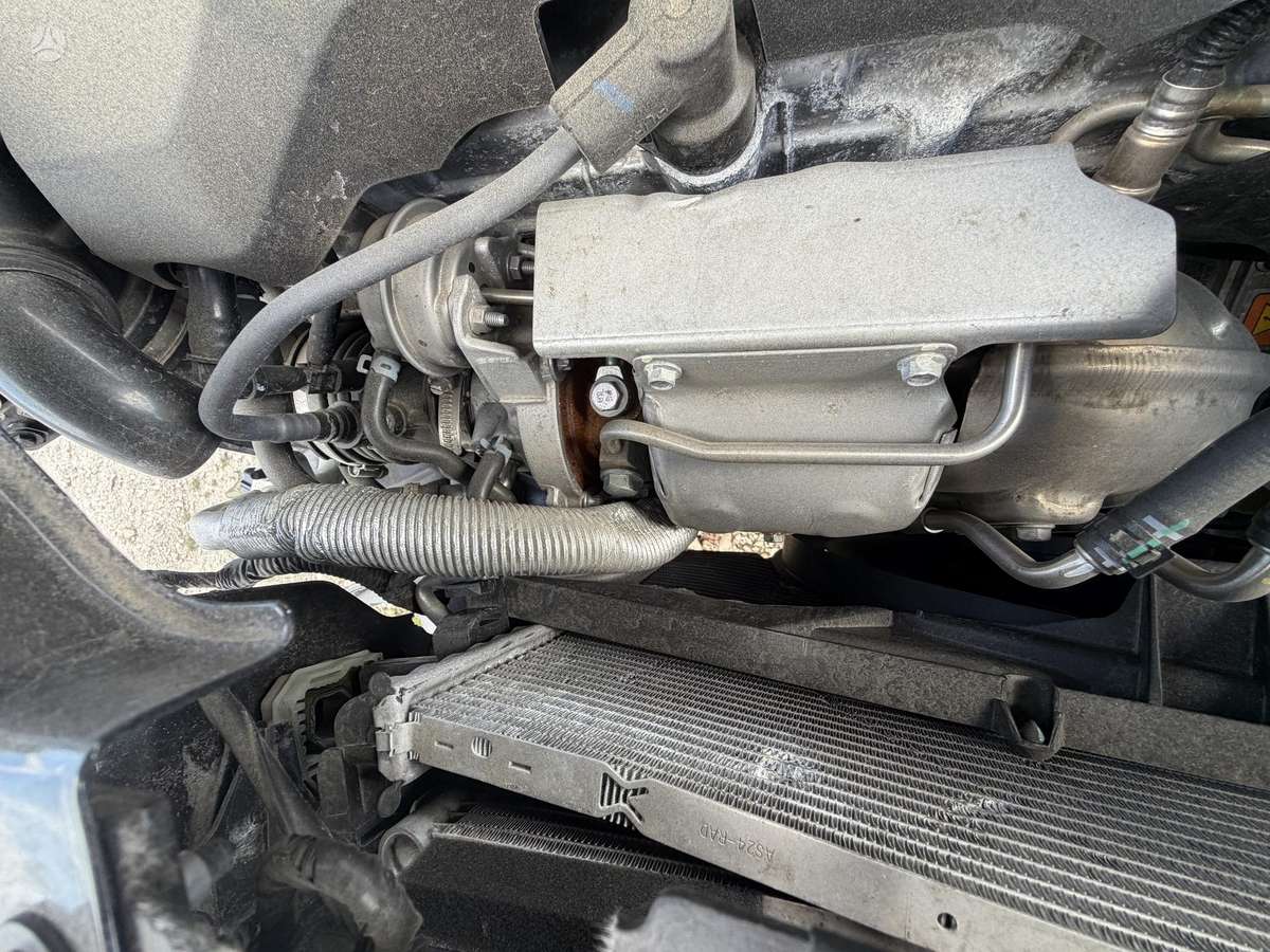 MG EHS, 1.5 l., off-road / crossover