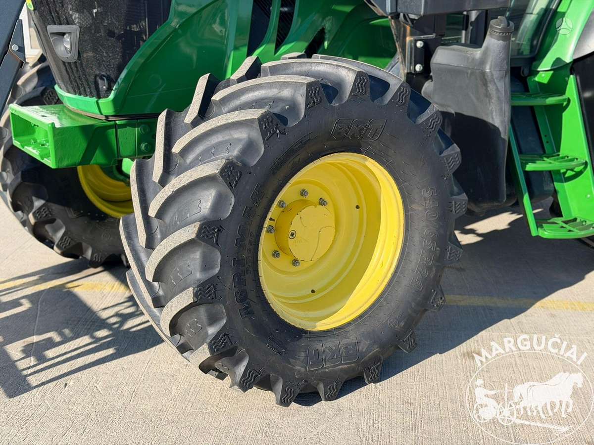 John Deere 6110MC, 110 AG, traktoriai