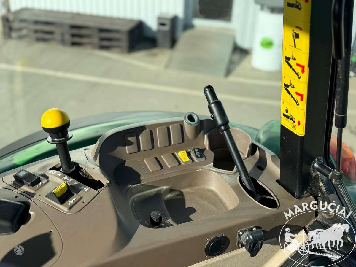 John Deere 6110MC, 110 AG, traktoriai