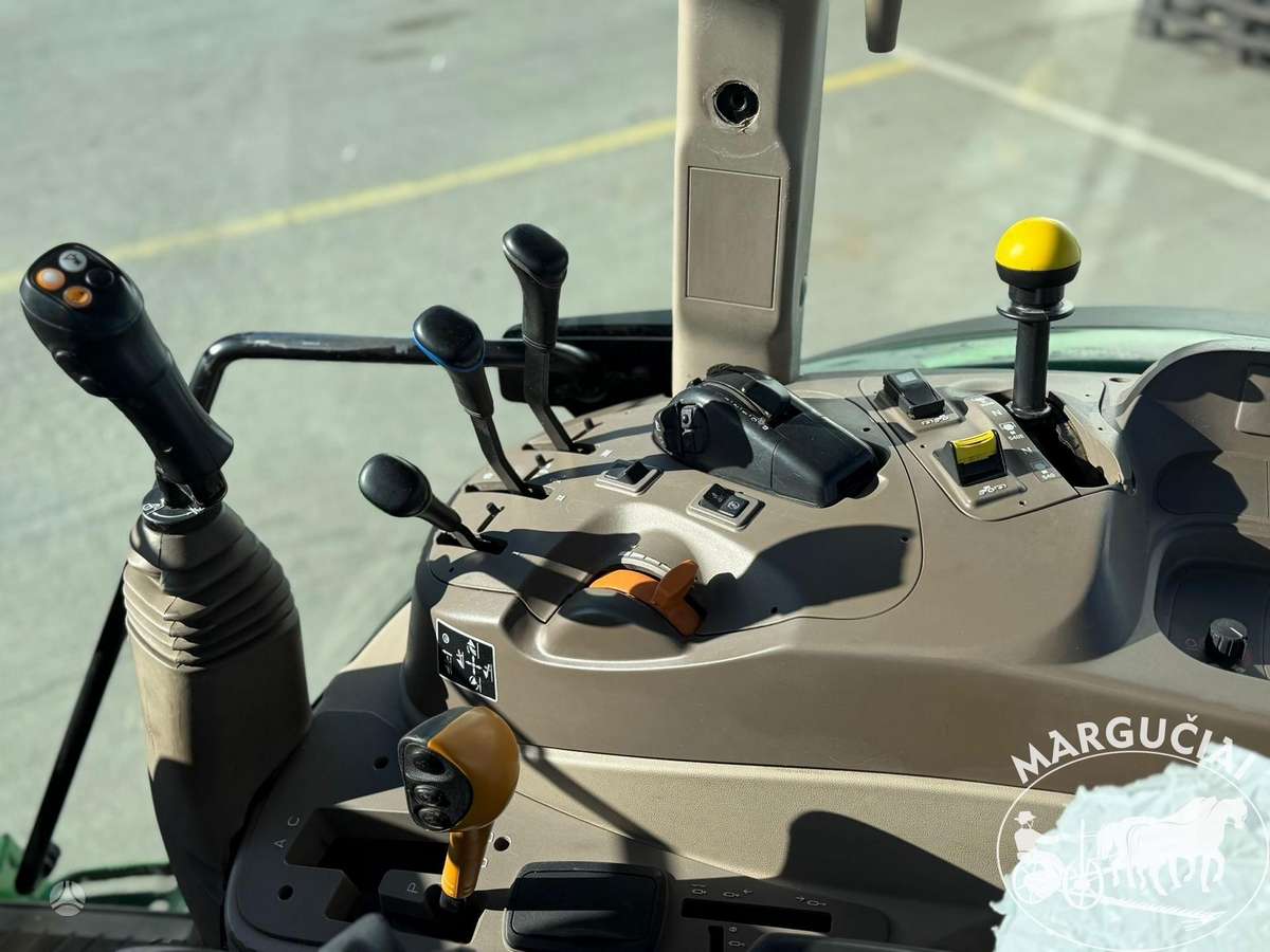 John Deere 6110MC, 110 AG, traktoriai