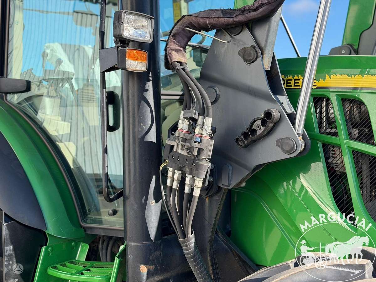 John Deere 6110MC, 110 AG, traktoriai