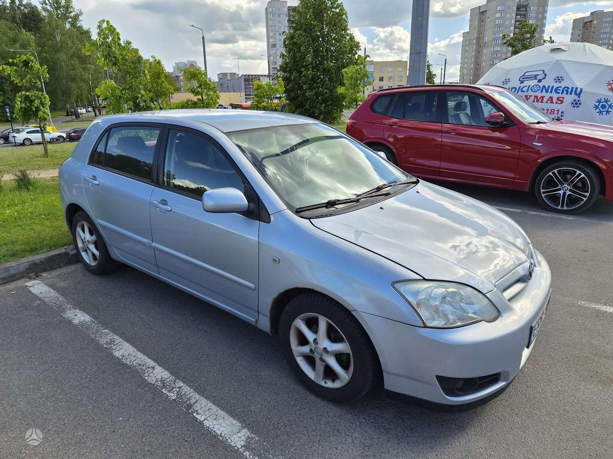 Toyota Corolla, 1.6 l., hatchback