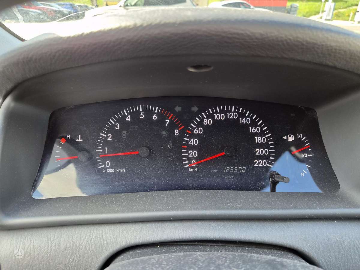 Toyota Corolla, 1.6 l., hatchback