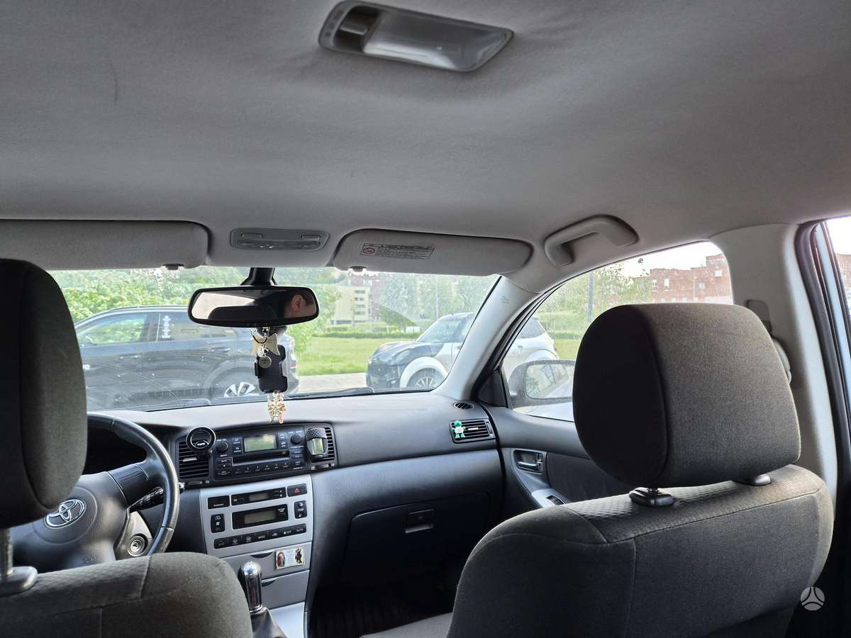 Toyota Corolla, 1.6 l., hatchback
