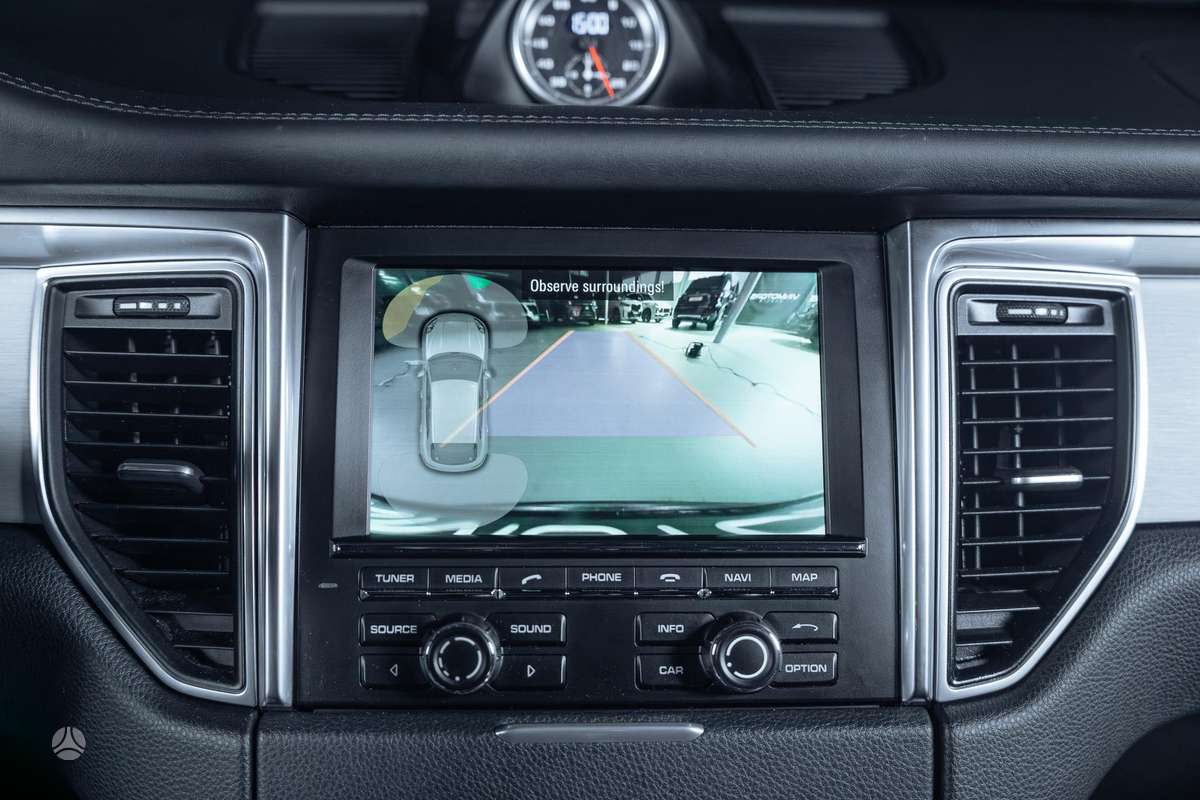 Porsche Macan, 3.6 l., off-road / crossover