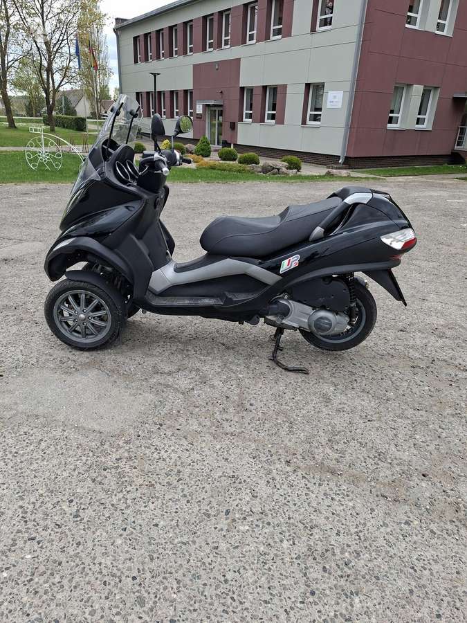 Piaggio MP3 250cc, трициклы