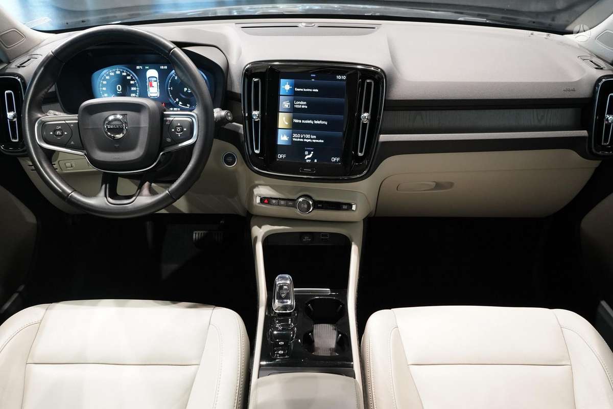Volvo XC40 - 8