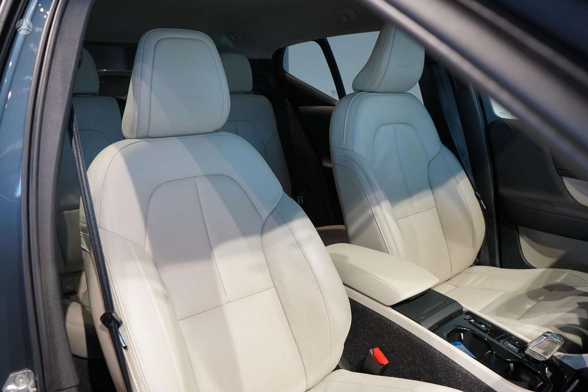 Volvo XC40 - 10