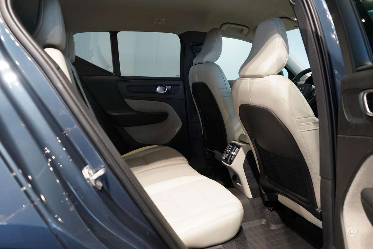 Volvo XC40 - 11
