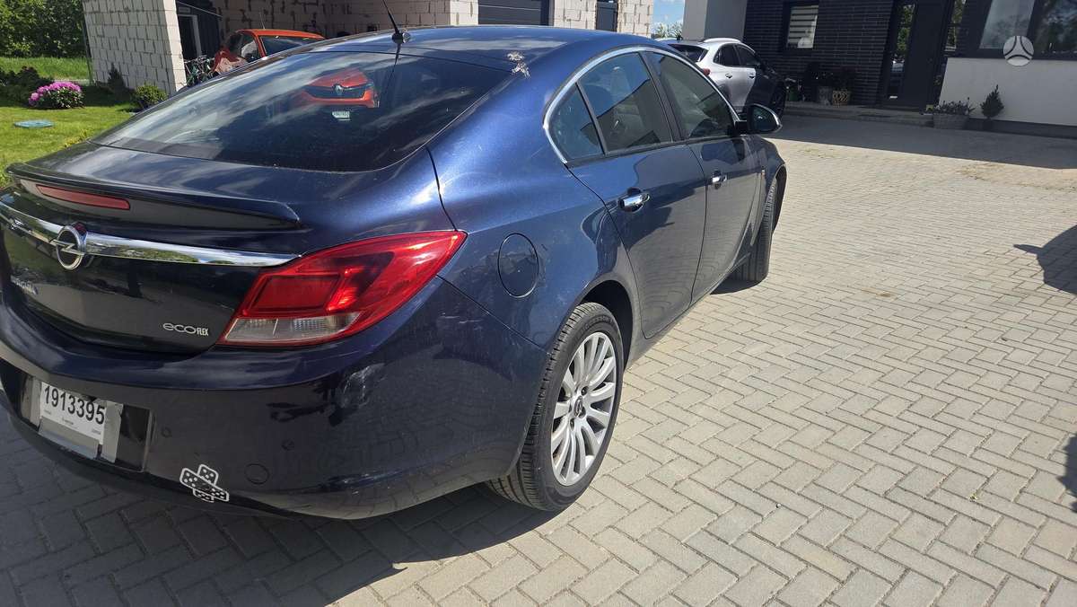 Opel Insignia, 2.0 l., hatchback