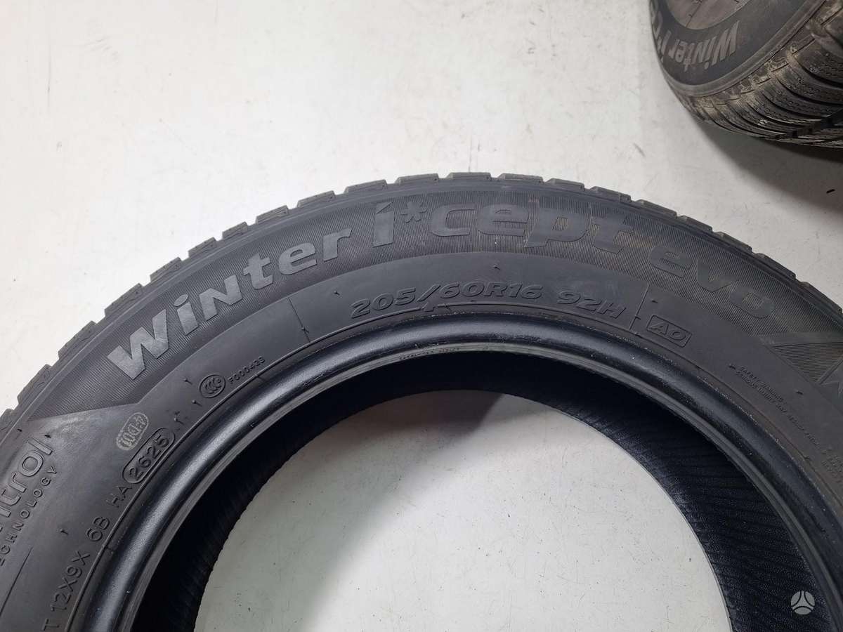 Hankook 7-8mm, 2025m, winter 205/60 R16