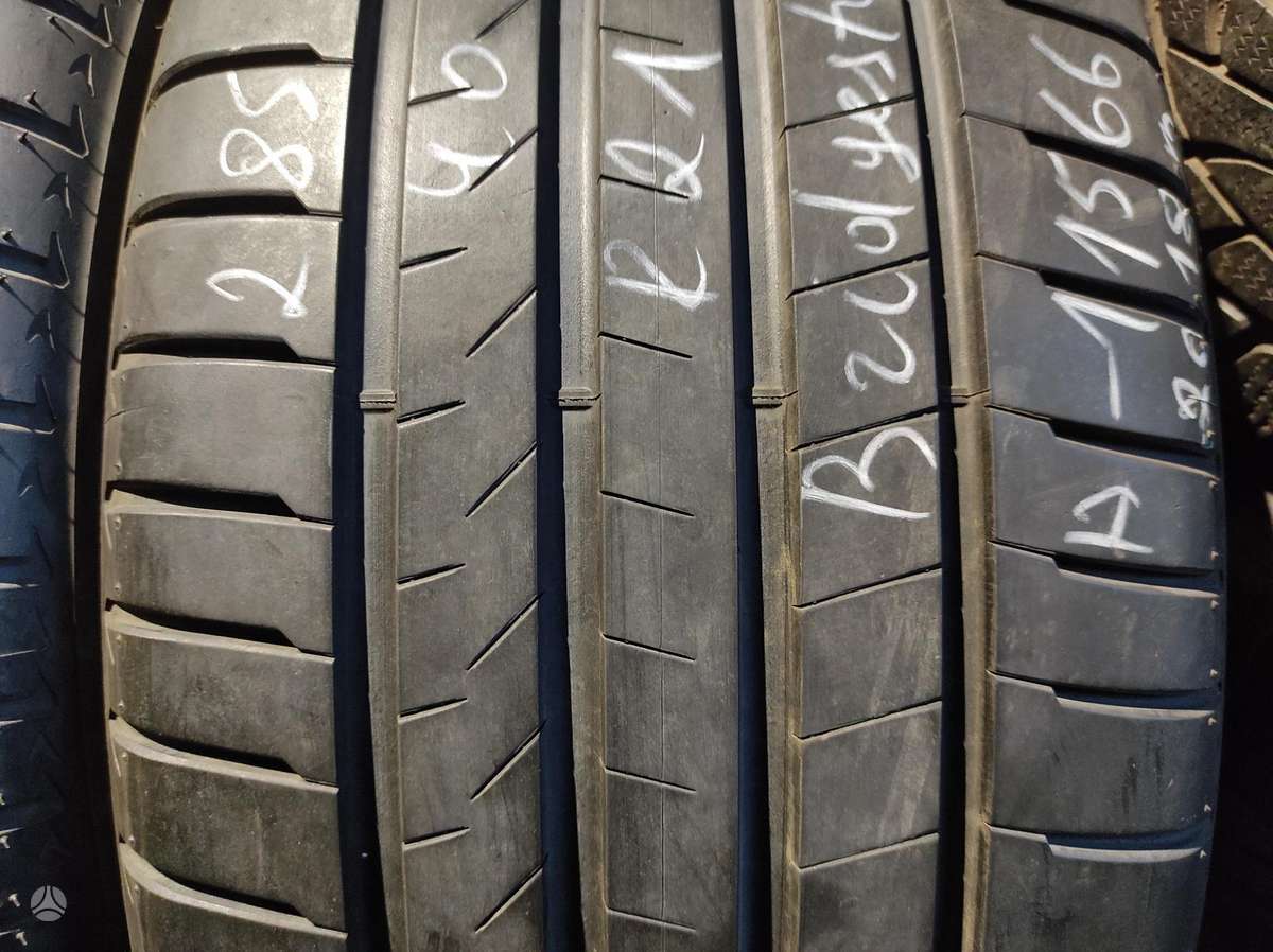 Bridgestone, vasaras 285/40 R21