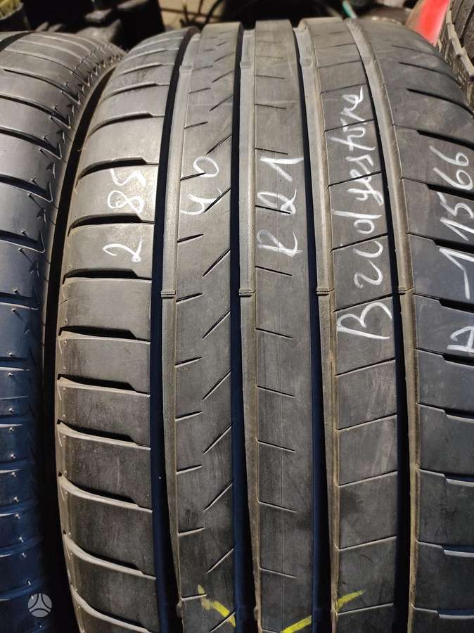 Bridgestone, vasaras 285/40 R21