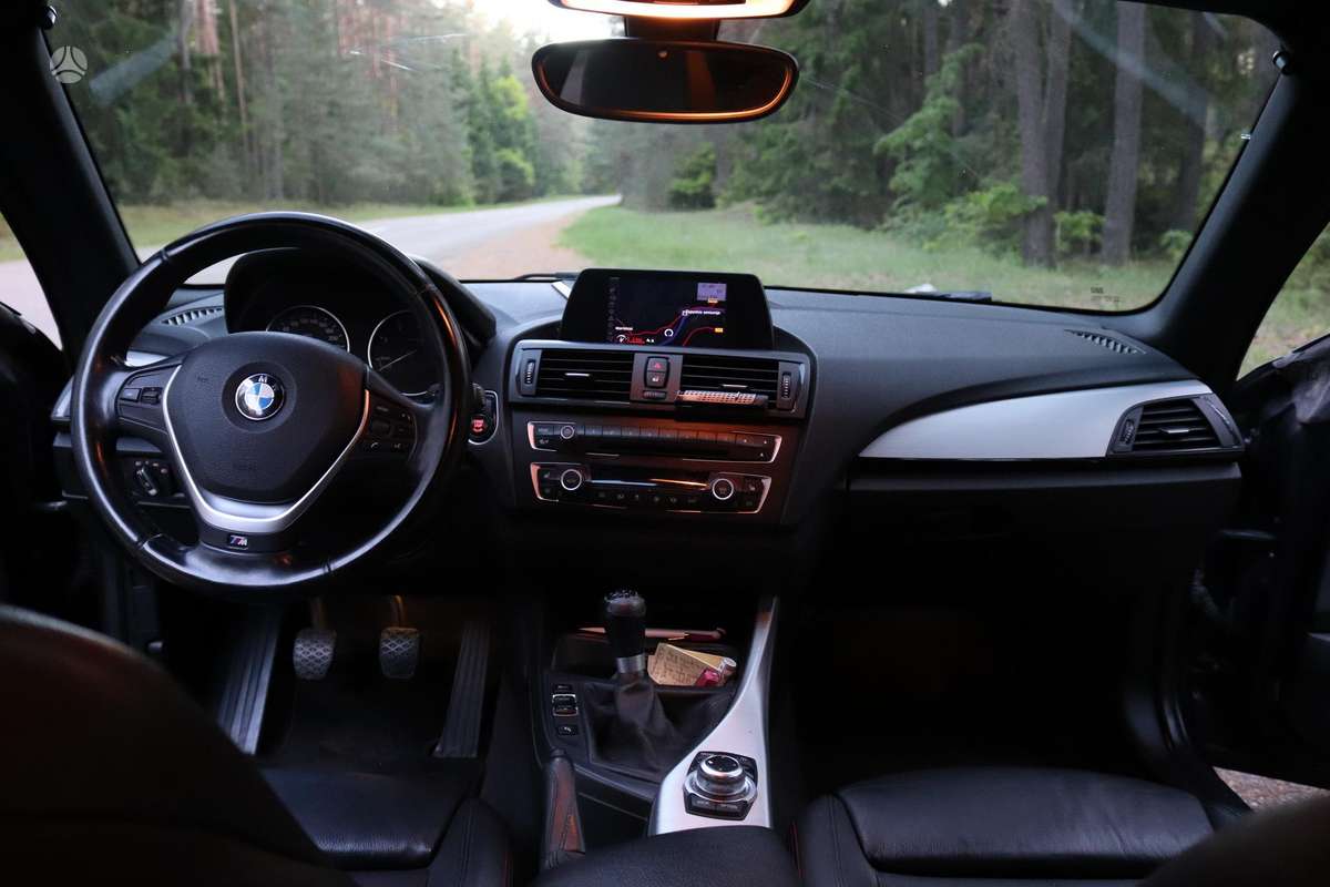 BMW 118, 2.0 l., hatchback