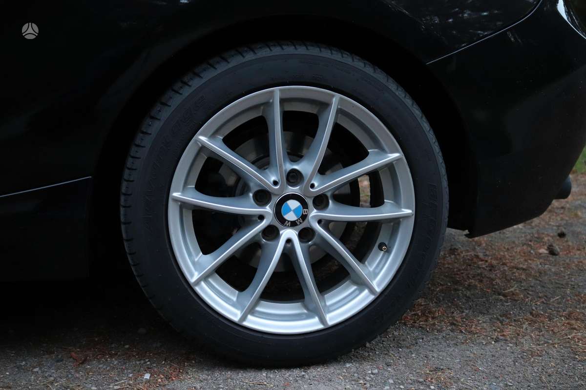 BMW 118, 2.0 l., hatchback