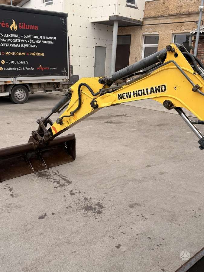 New Holland E26, мини-экскаваторы