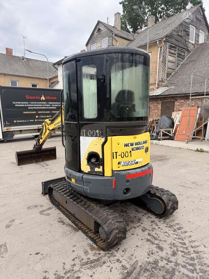 New Holland E26, mini ekskavatoriai