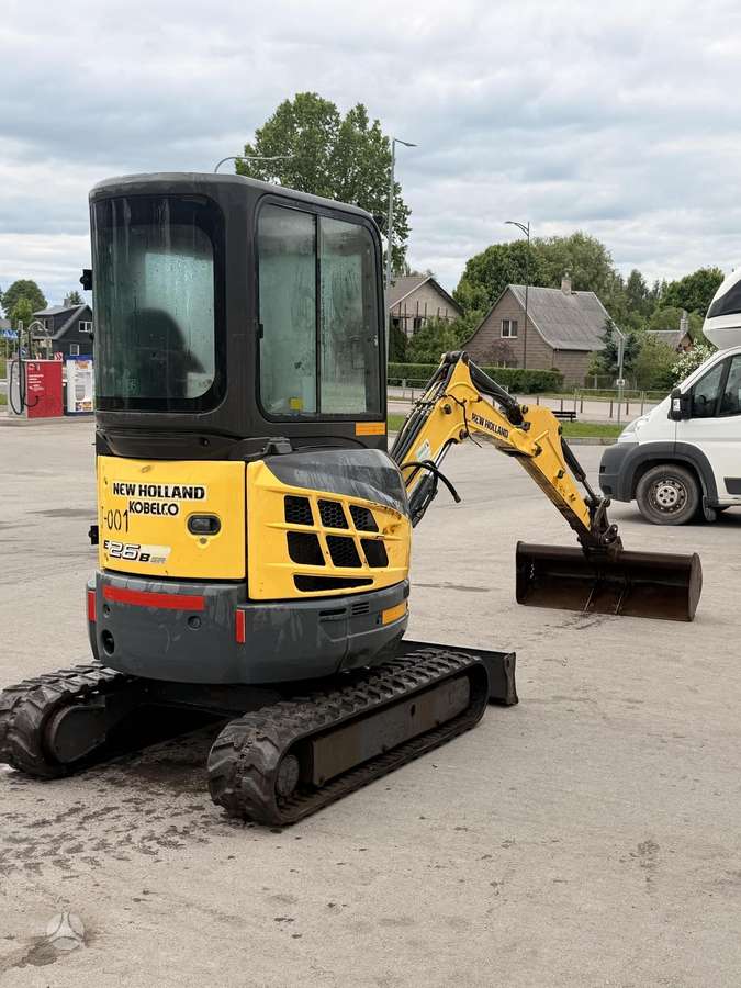 New Holland E26, мини-экскаваторы