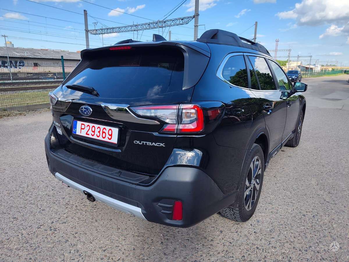 Subaru Outback, 2.5 l., off-road / crossover