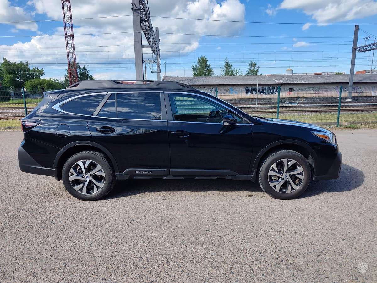 Subaru Outback, 2.5 l., off-road / crossover