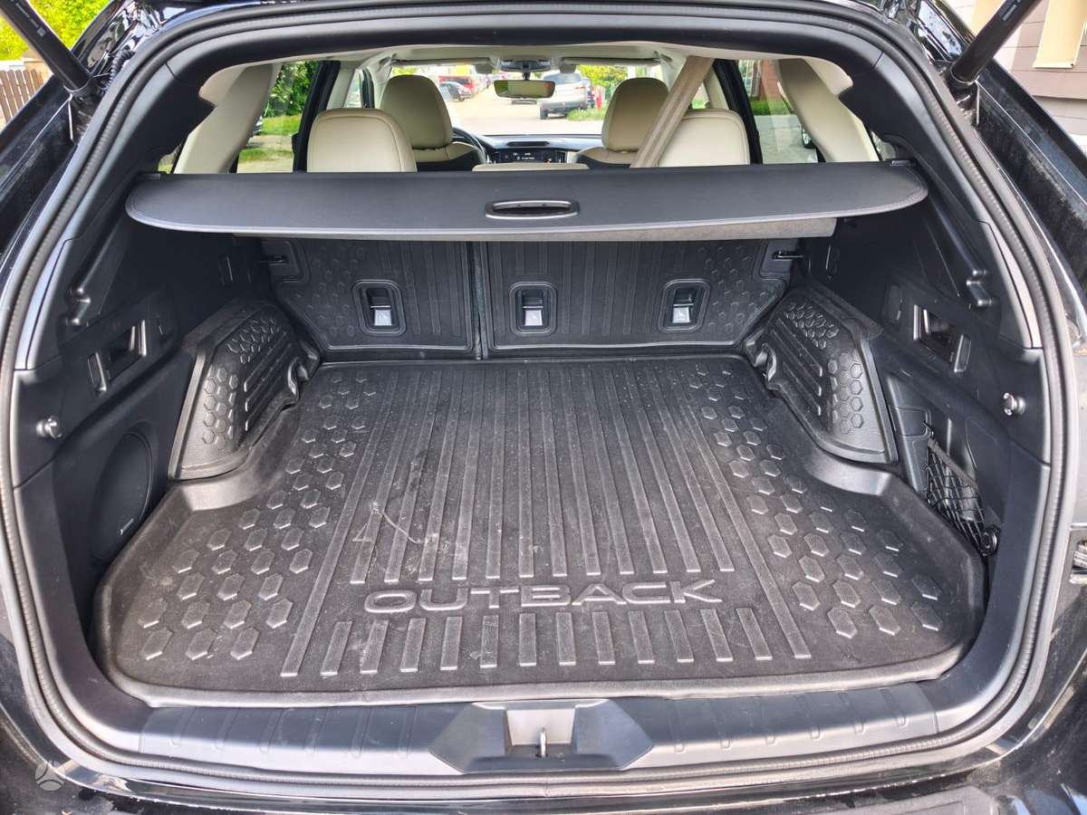 Subaru Outback, 2.5 l., off-road / crossover