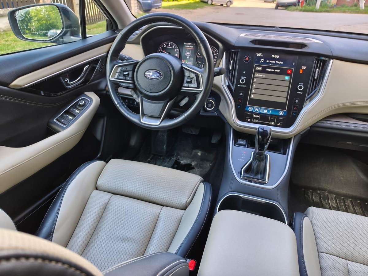 Subaru Outback, 2.5 l., off-road / crossover