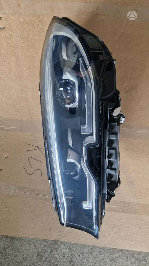 BMW 330, G20 full led adaptive kairės pusės žibin, žibintai