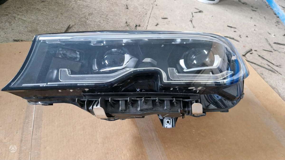 BMW 330, G20 full led adaptive kairės pusės žibin, žibintai