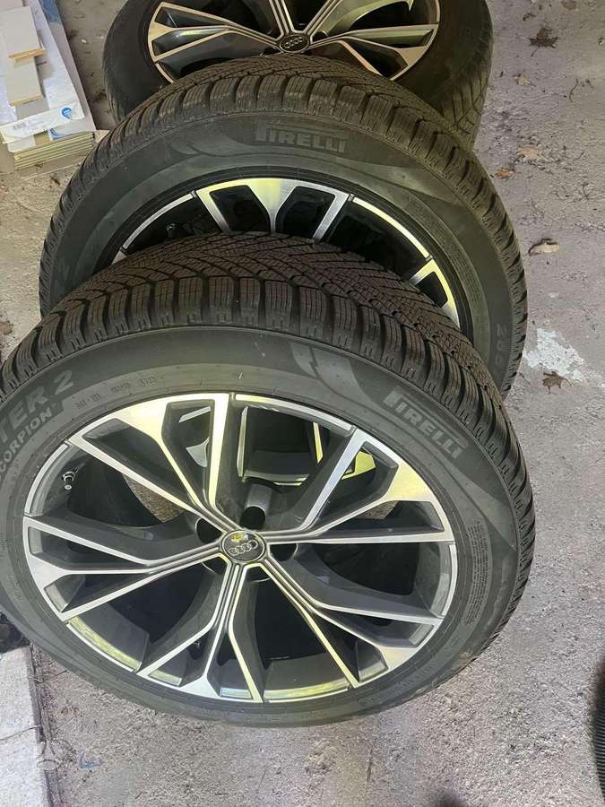 Audi SQ8, 4.0 l., Хэтчбек