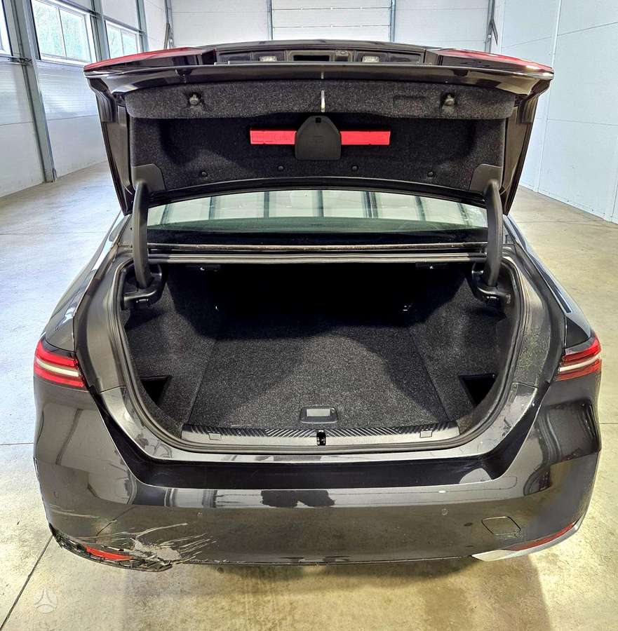 BMW i5, 82 kWh, sedanas