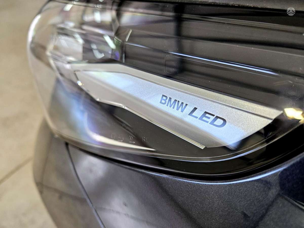 BMW i5, 82 kWh, sedanas
