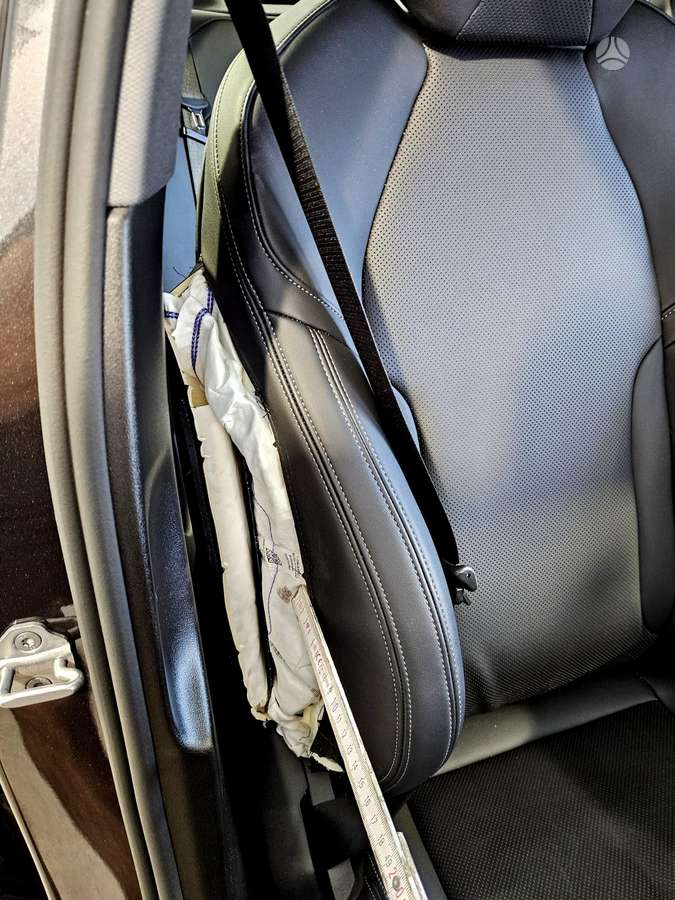 BMW i5, 82 kWh, sedanas