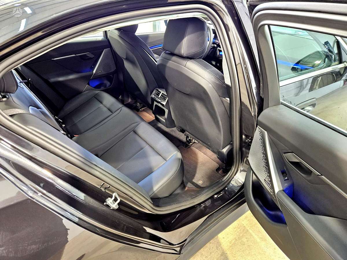 BMW i5, 82 kWh, sedanas