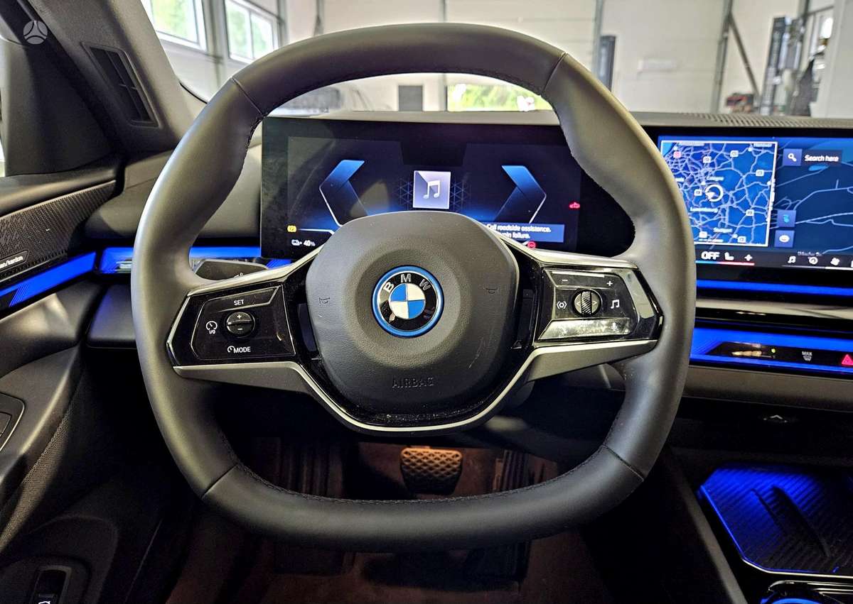BMW i5, 82 kWh, sedanas