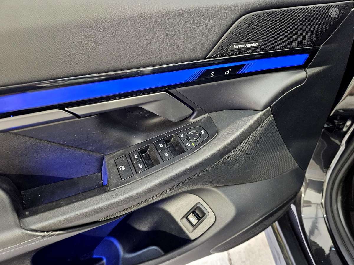 BMW i5, 82 kWh, sedanas