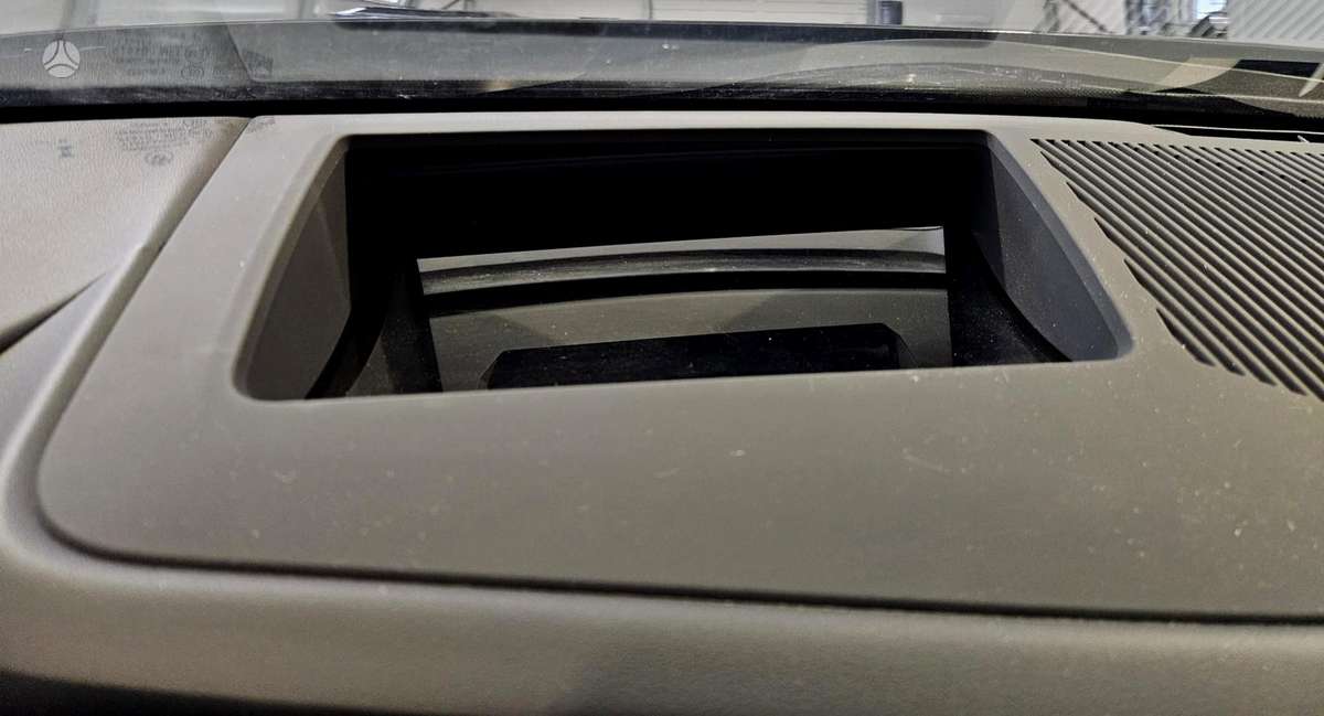 BMW i5, 82 kWh, sedanas