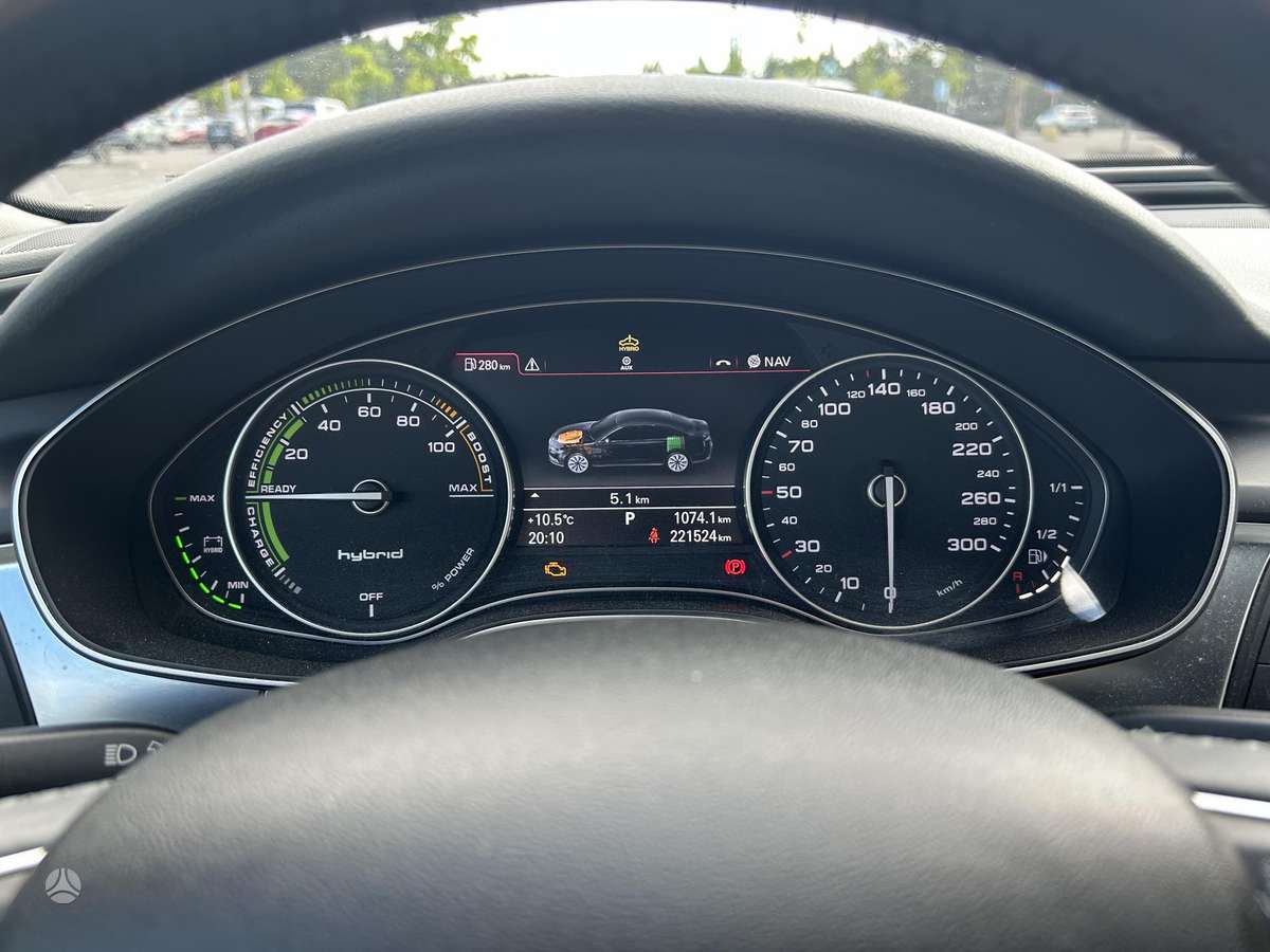 Audi A6, 2.0 l., Седан