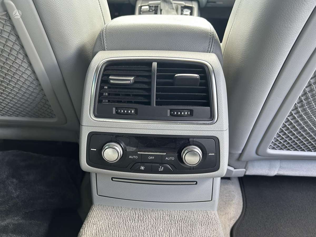 Audi A6, 2.0 l., Седан