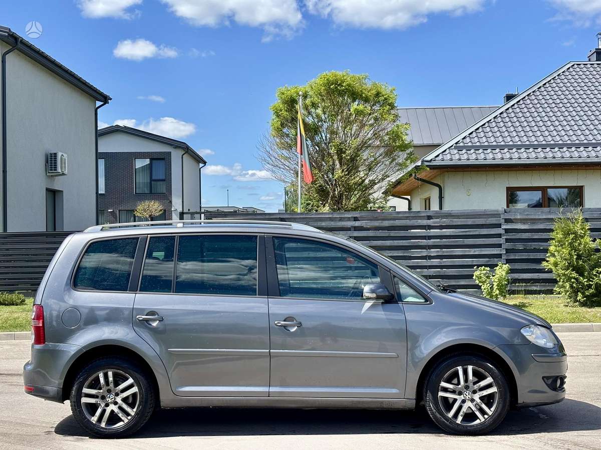 Volkswagen Touran - 6