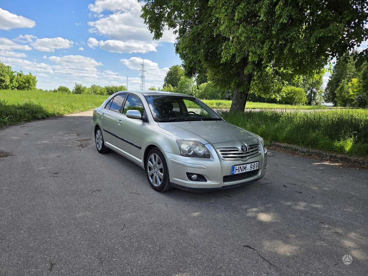 Toyota Avensis - 4