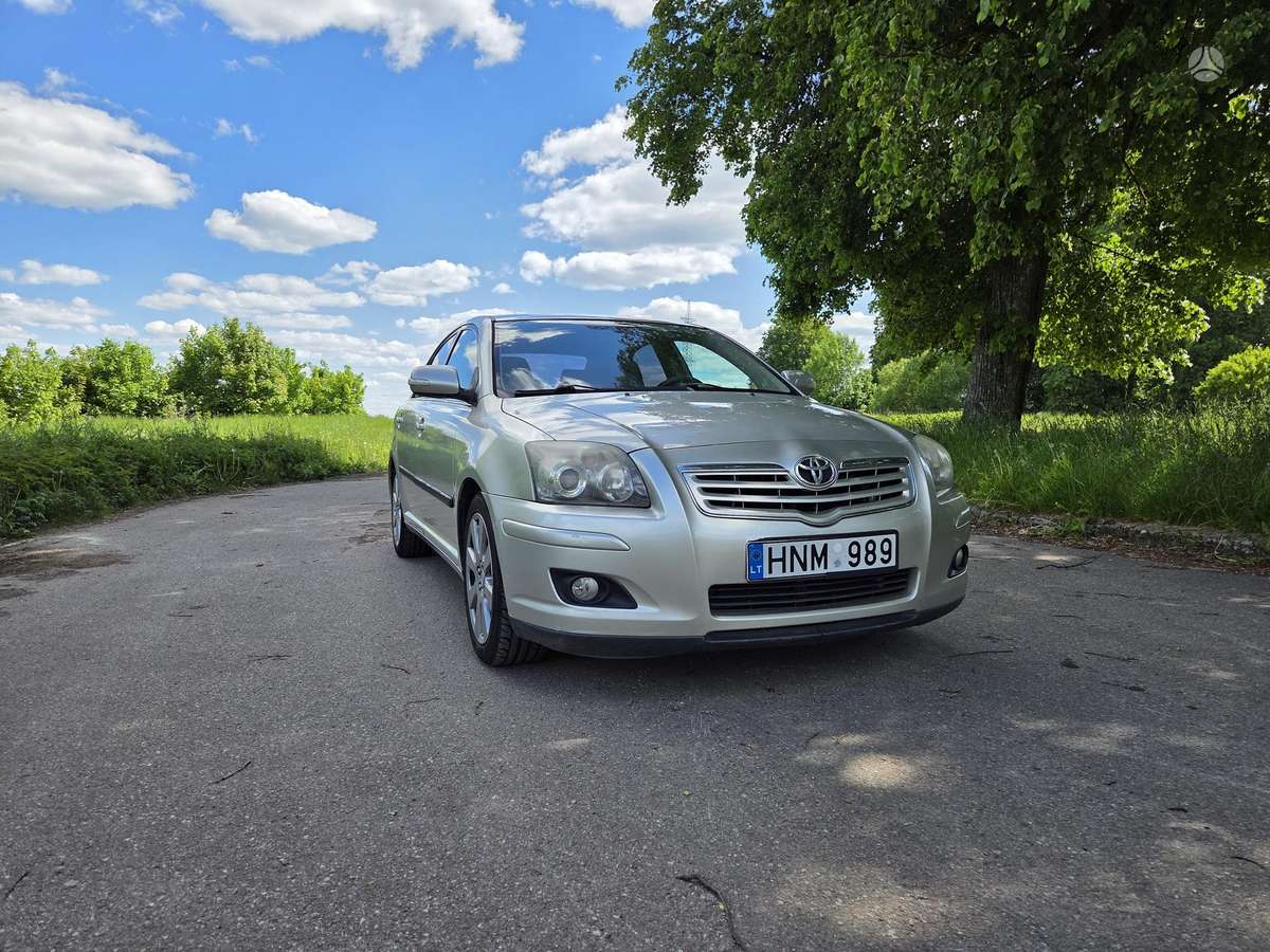 Toyota Avensis - 5