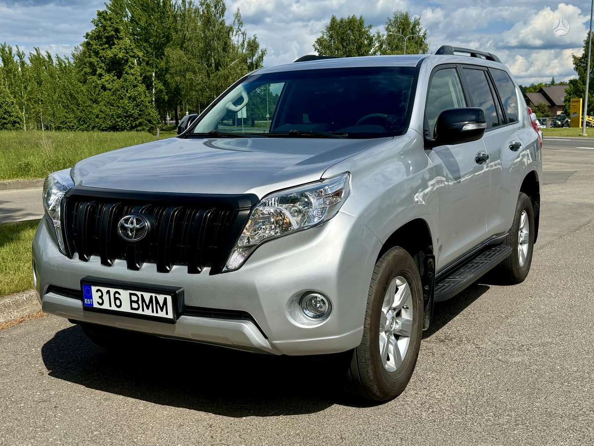 Toyota Land Cruiser - 2