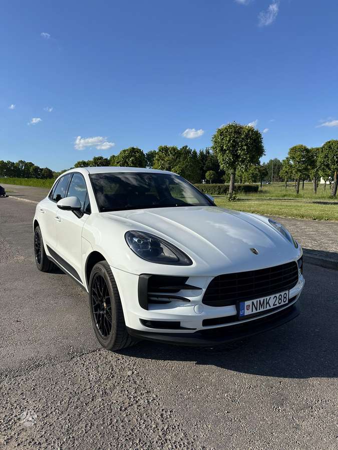 Porsche Macan - 1