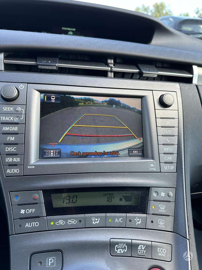 Toyota Prius - 2