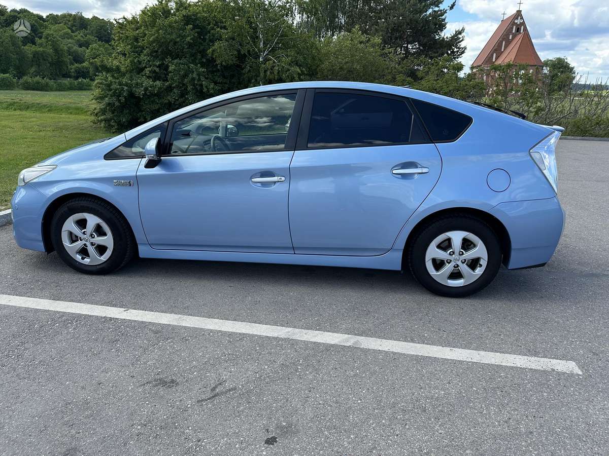 Toyota Prius - 8