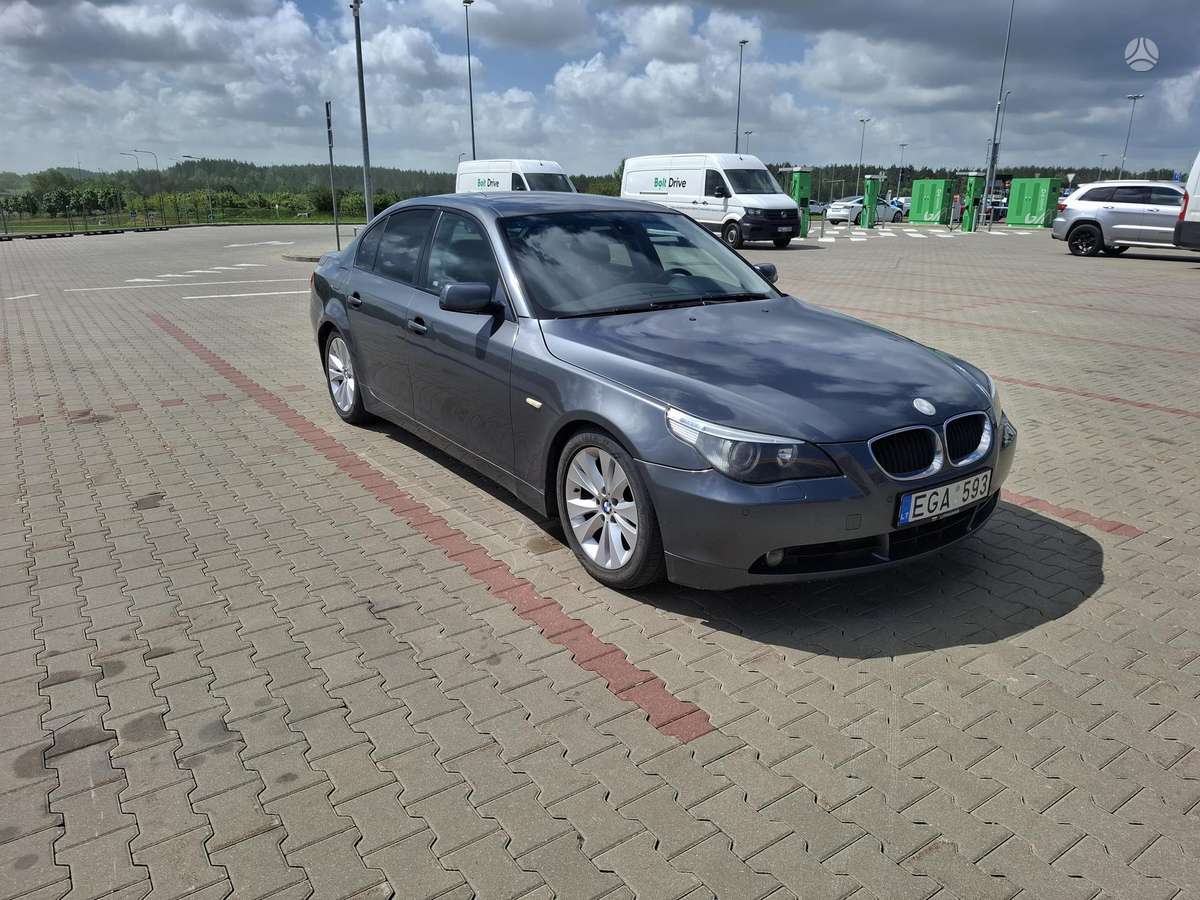 BMW 525, 2.5 l., Седан