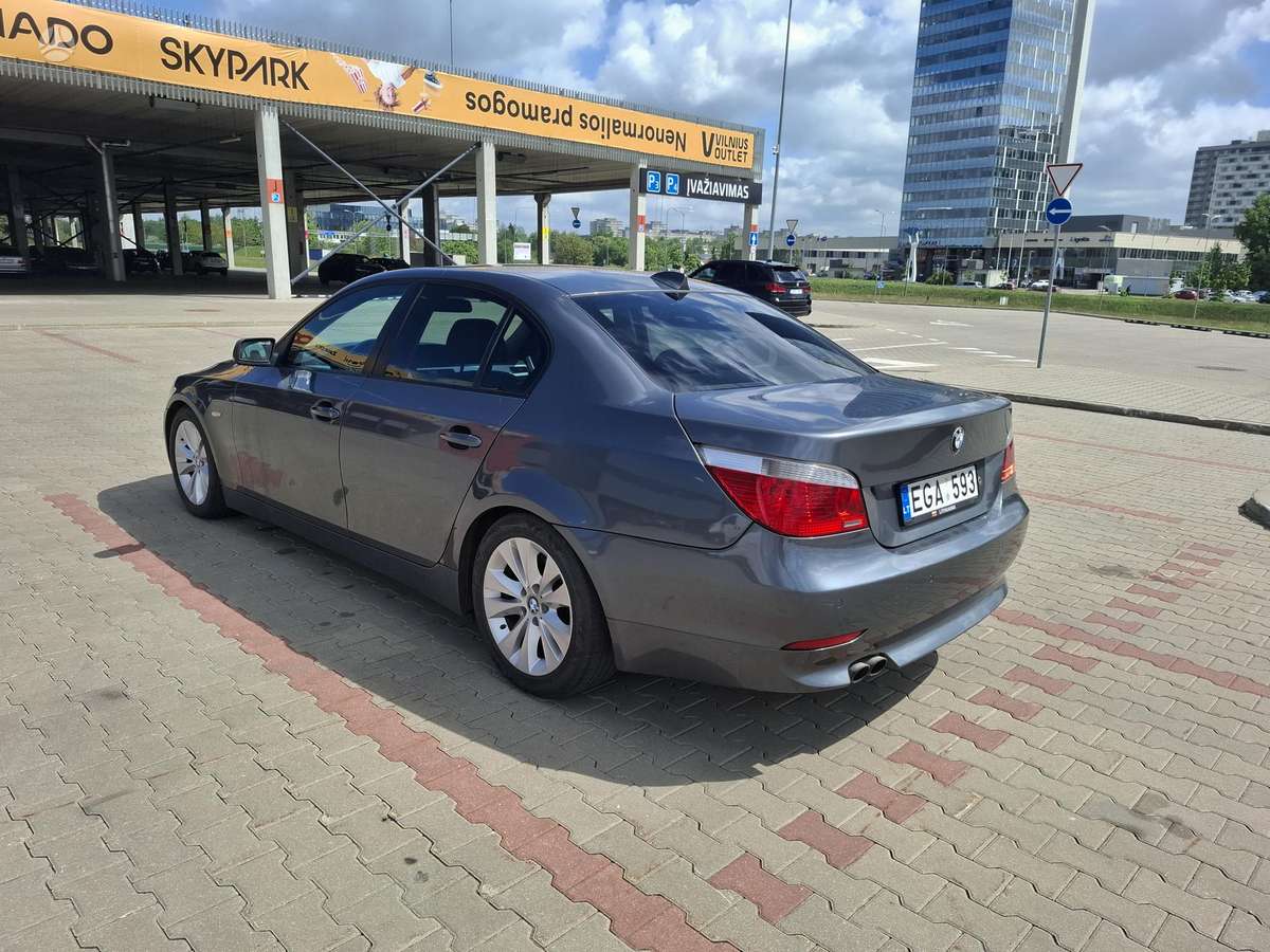 BMW 525, 2.5 l., Седан