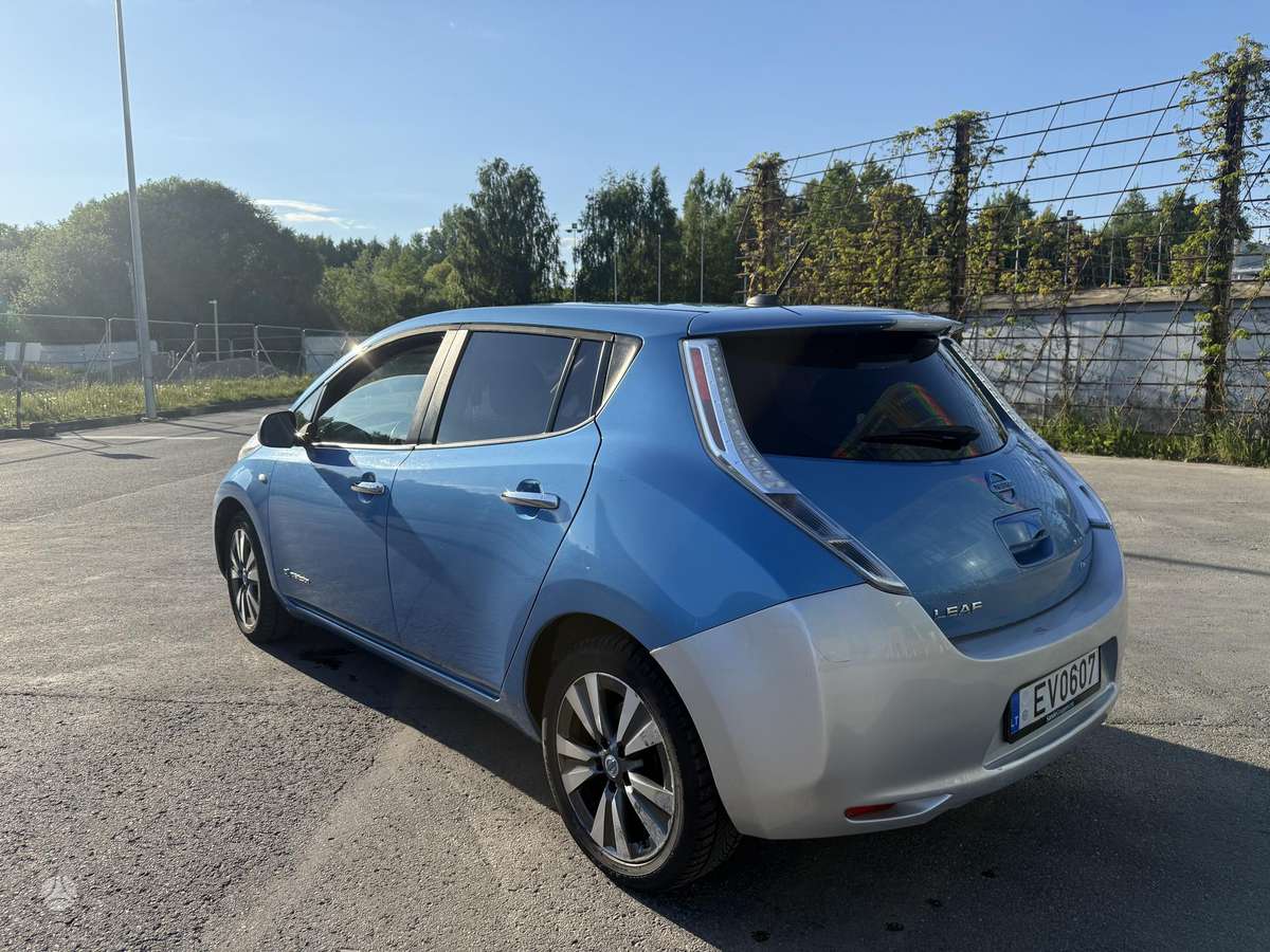 Nissan Leaf, 24 kWh, hatchback