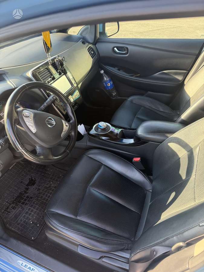 Nissan Leaf, 24 kWh, hatchback